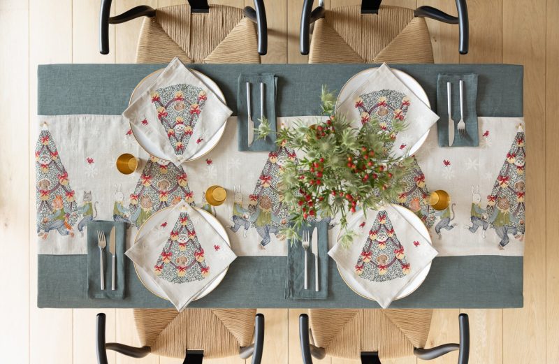 CoralandTusk Christmas TableLinens RockingChristmas oh