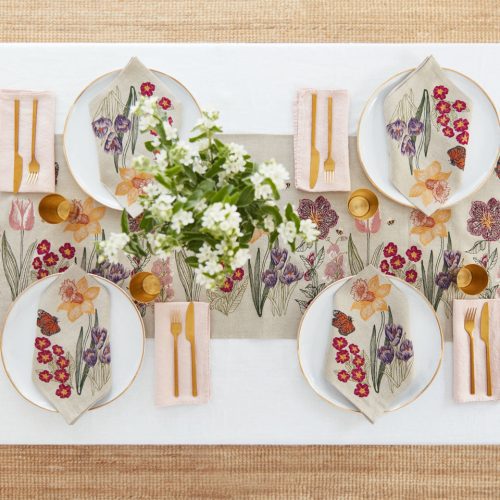 CoralandTusk DiningRoom Blooms TableLinens 2