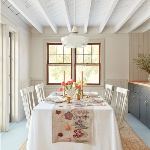 CoralandTusk DiningRoom Blooms TableLinens 4