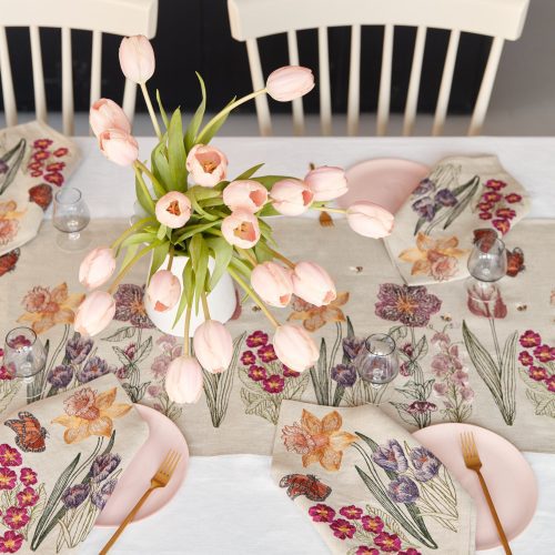 CoralandTusk DiningRoom Blooms TableLinens 6