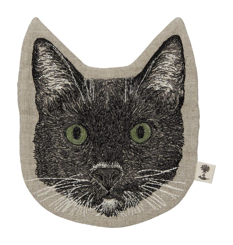 coralandtusk black cat pouch 1