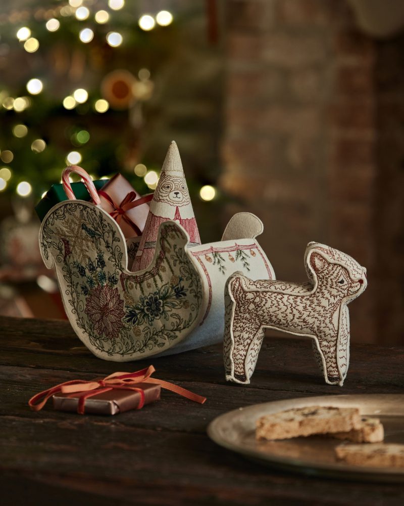 coralandtusk christmas decorative objects santa sleigh