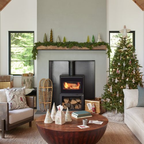 coralandtusk christmas livingroom 7 22 5885bec3 4aa5 4455 a06d 3fefb7caa7ac