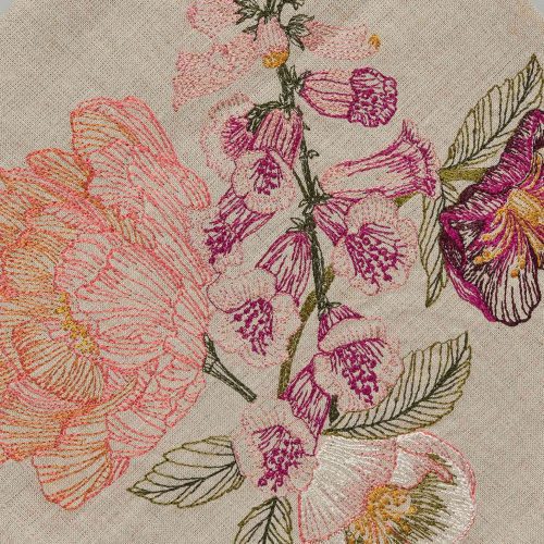 coralandtusk dinner napkin blush bouquet 1 detail