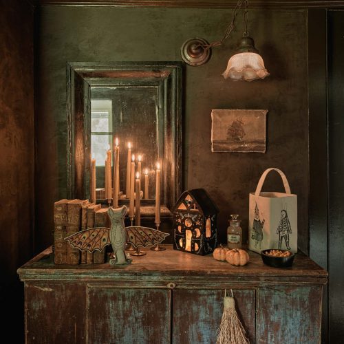 coralandtusk halloween foyer home decor spooky