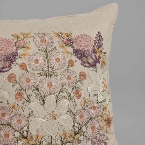 coralandtusk pillow lilies daisies 1detail