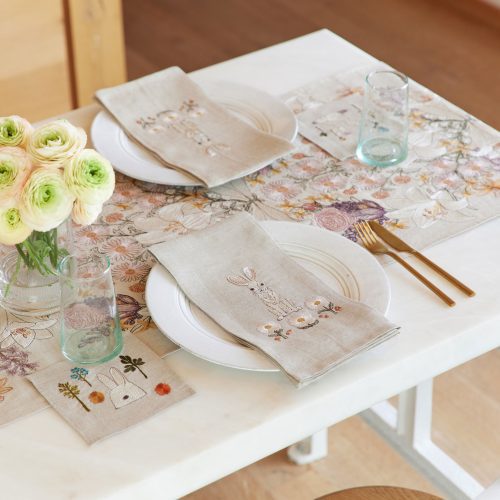 coralandtusk spring table linens bunnies