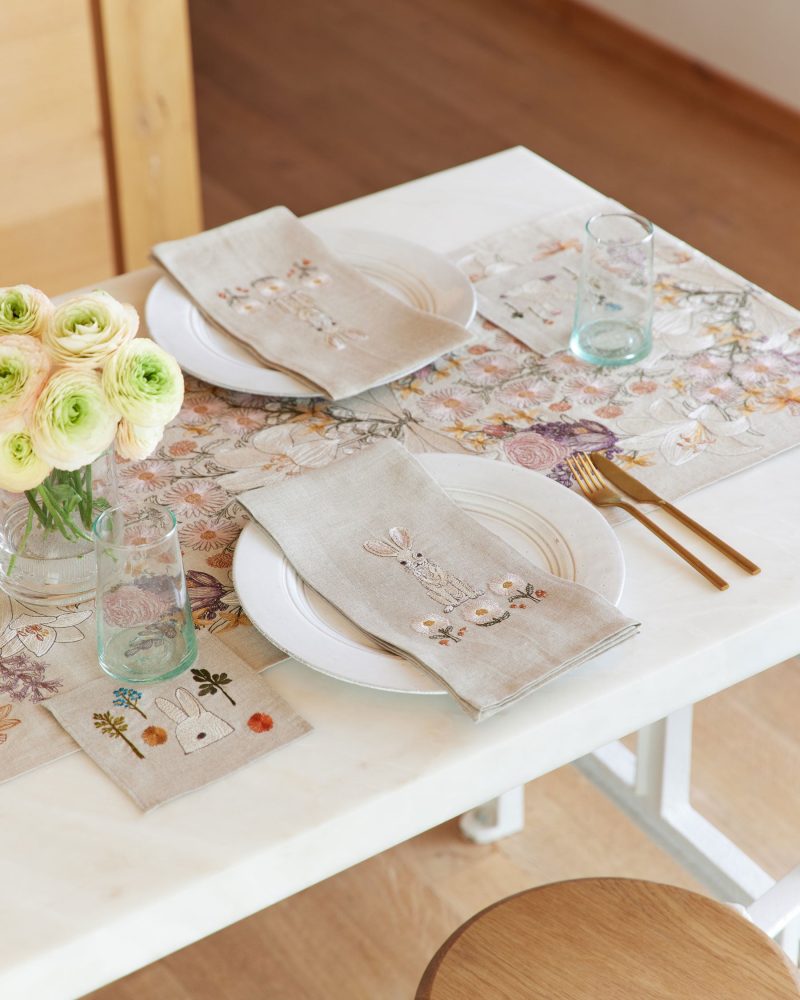 coralandtusk spring table linens bunnies