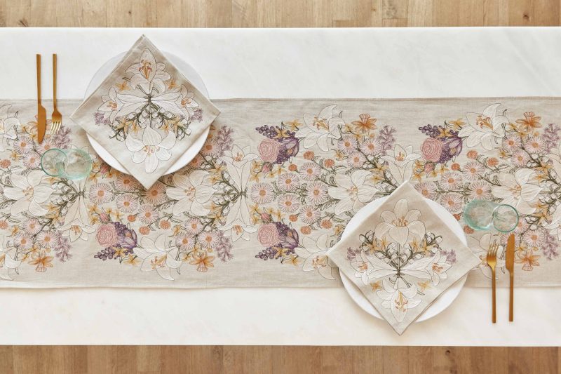 coralandtusk spring table runner lilies daisies