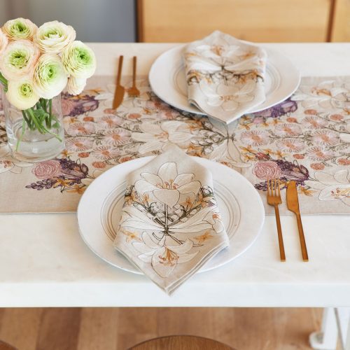 coralandtusk table lily napkin